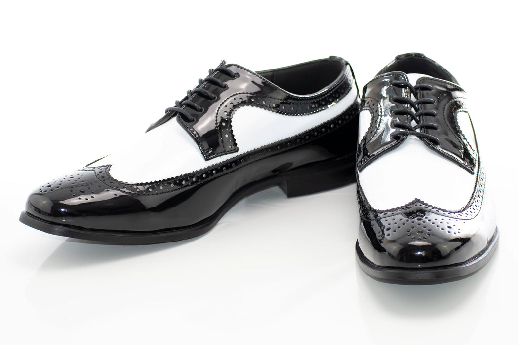 Black & White Two-Tone Lace-Up Wingtip