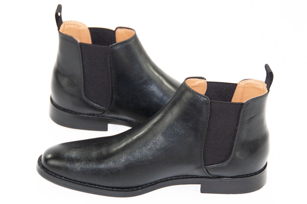 Black Leather Chelsea Boot - Quarter, Heel