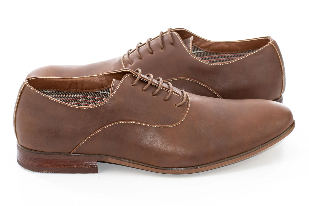 Brown Round-Toe Oxford Lace-Up